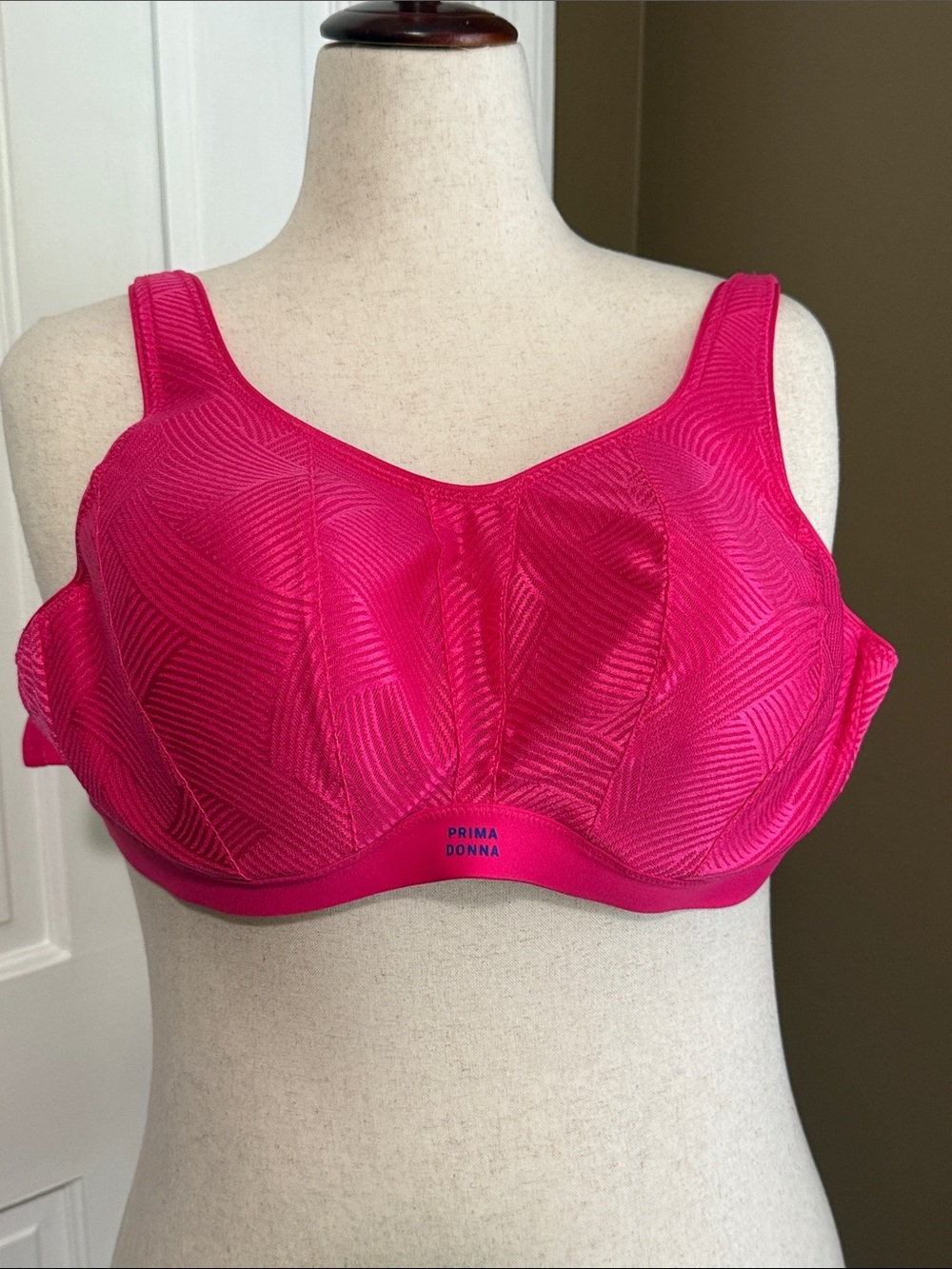 Prima Donna The Game Full Cup Bra in Fuchsia Pink